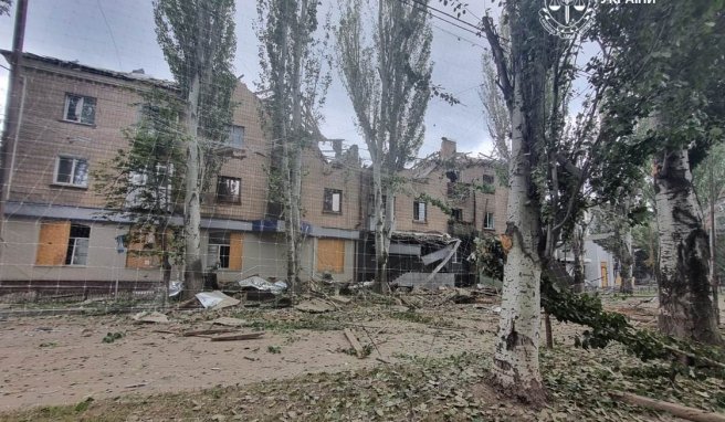 Атака росіян на центр Слов’янська: поранено 10 цивільних, серед яких — дитина