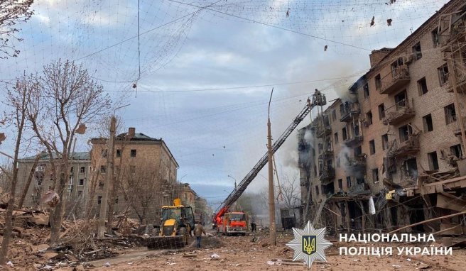 Півторатонна бомба в центрі Слов’янська: фотографії та подробиці від поліції