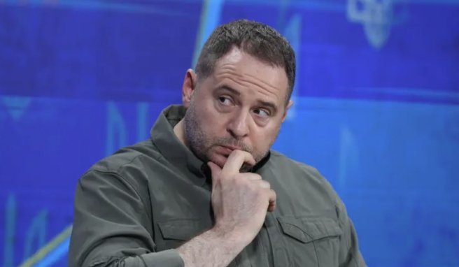 Єрмак кілька годин тому зустрівся із Сирським — ЗМІ