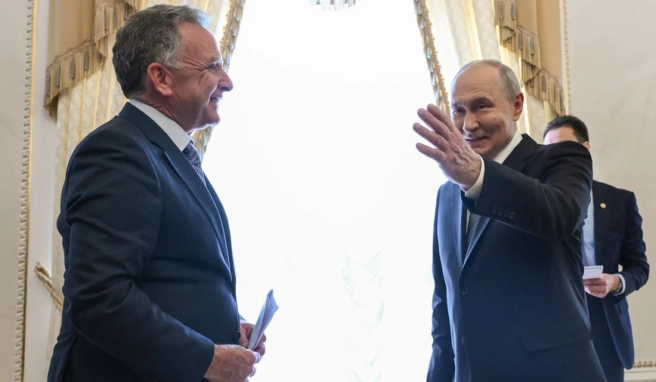 Путін сказав Віткоффу, що Росія готова відновити тристоронні переговори в листопаді