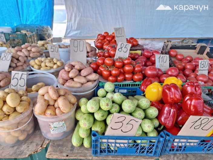 Є помідори і з Краснограда (в усякому разі, так стверджують продавці)
