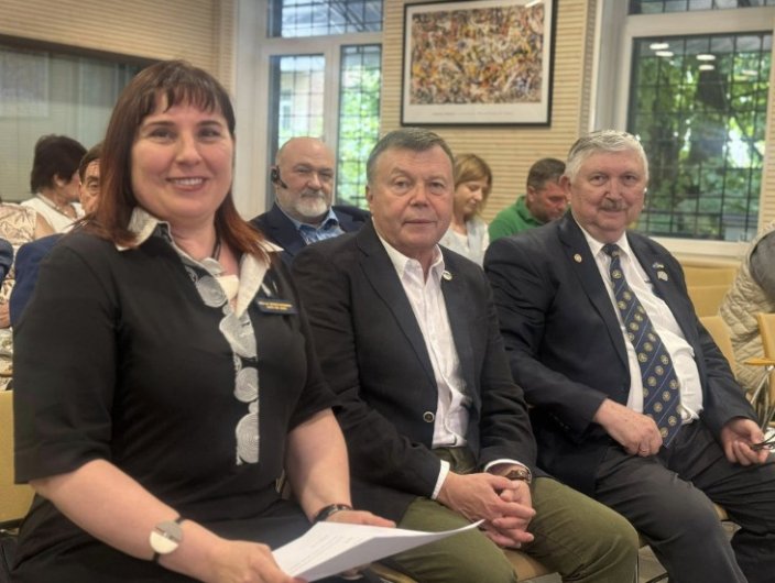 Губернаторка Rotary International District 2232 Ольга Палійчук, Голова Комітету міжнародного служіння Д2232 Андрій Черепанов та Національний Координатор Міждержавних Комітетів (ICC) в Україні, Паст-Губернатор Д2232 Сергій Завадський
